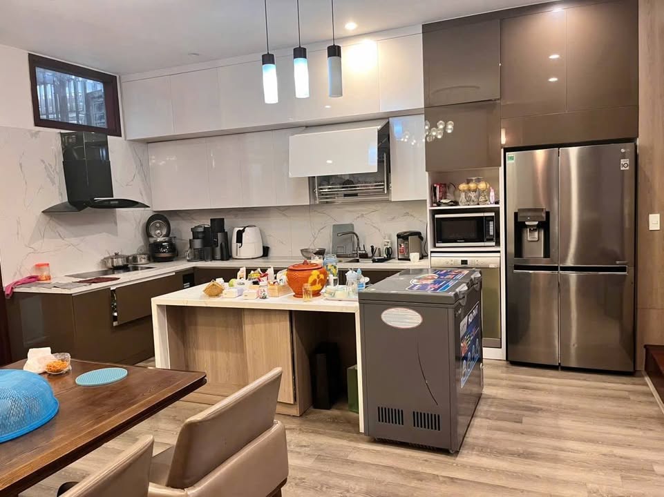 Biệt thự Việt Hưng Long Biên 120m² giá 42 tỷ - Đẳng cấp sống thượng lưu!