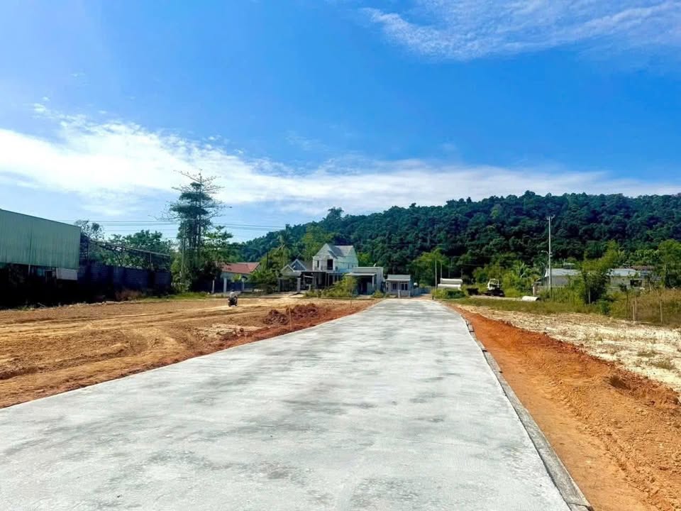 Đất nền 500m² tại Cây Thông Ngoài, Phú Quốc - Sổ hồng công chứng liền!