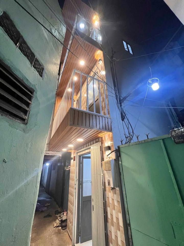 Nhà nhỏ Phạm Phú Thứ, Quận 6, 6m² giá 1.35 tỷ - Tiện ích đầy đủ gần hẻm xe tải!