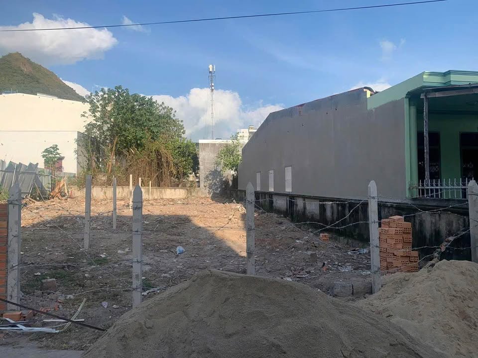 Đất liền kề Hẻm Nguyễn Chích, Vĩnh Hoà, Nha Trang 355.8m² giá 5.5 tỷ - Pháp lý rõ ràng, sang tên nhanh chóng!