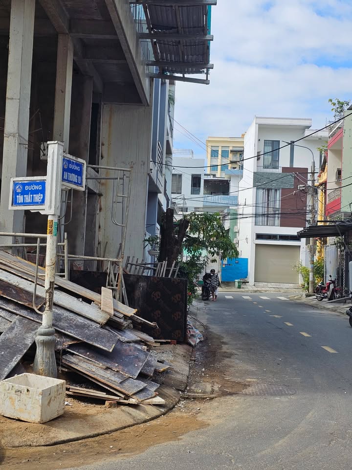 Lô đất mặt tiền đường Tôn Thất Thiệp, quận Ngũ Hành Sơn, 61m² giá 8.55 tỷ - Đầu tư sinh lời ngay!