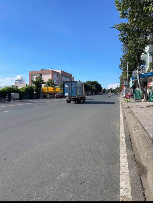 Nhà mặt tiền đường Nguyễn Hoàng, phường Mỹ Hoà, 94m² - Giá thỏa thuận hấp dẫn!