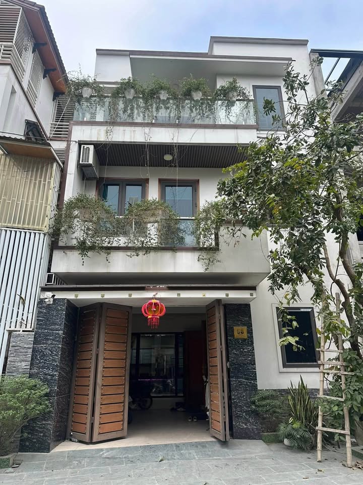 Nhà 3 tầng đường Phùng Chí Kiên, Vinh 100m² giá 9 tỷ - Siêu đẹp, chính chủ bán gấp!