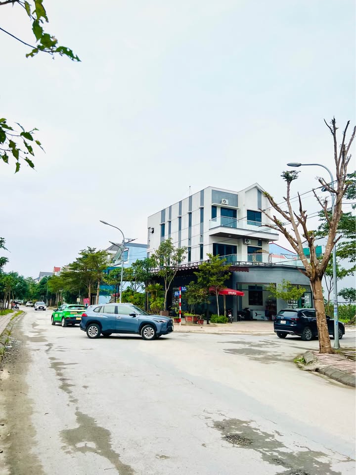 Đất dự án Phú Thọ xóm 3 Nghi Phú 147m² giá 6 tỷ - Vị trí đẹp, dân trí cao!