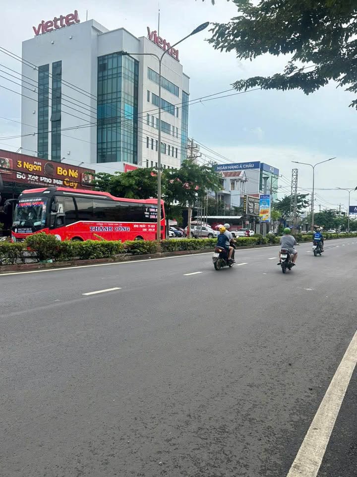 Đất nền tại Đồng Xoài 130m² giá 10.5 tỷ - Vị trí trung tâm, đầu tư sinh lời!