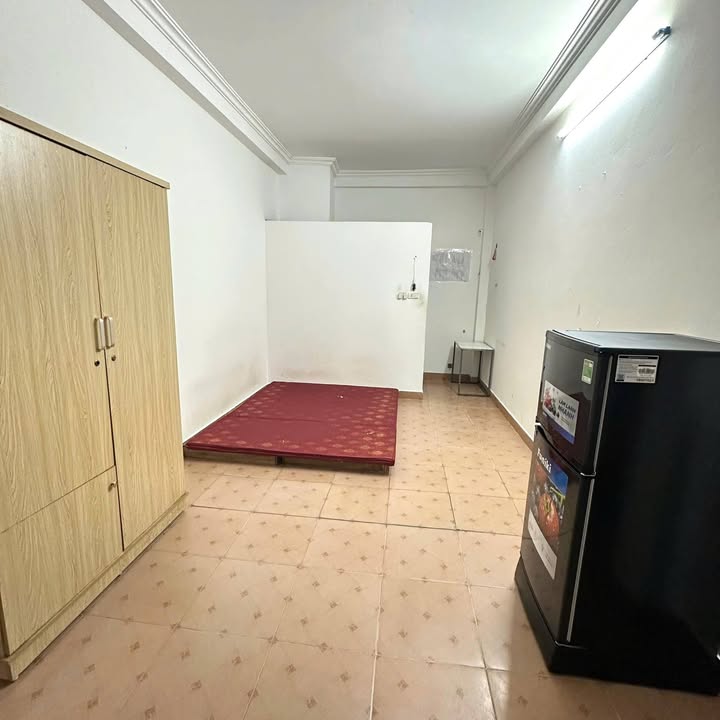 Căn hộ studio cho thuê Ngõ 102 Pháo Đài Láng 25m² giá 3.9 triệu - Nội thất đầy đủ, vào ở ngay!