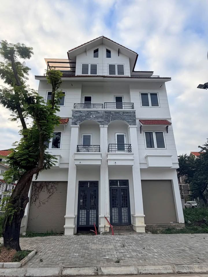 Nhà phố Liền Kề Cienco5 Đan Phượng 90m² giá 16 tỷ - Vị trí đắc địa kết nối giao thông!