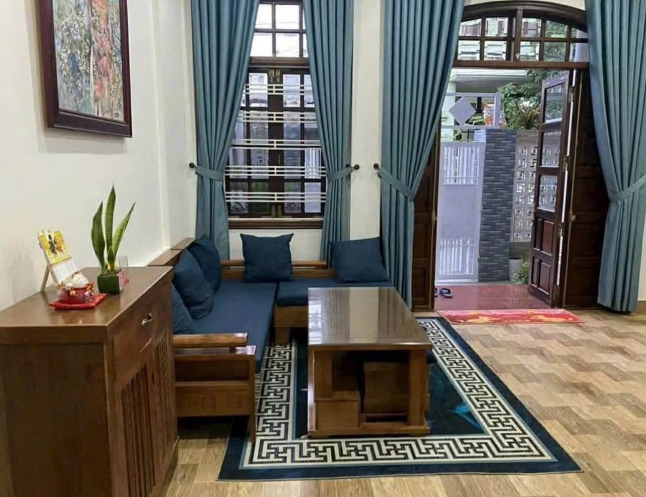 Nhà 2 tầng Đặng Huy Trứ, TP Huế 100m² giá 3.95 tỷ - Vị trí đẹp, tiện nghi