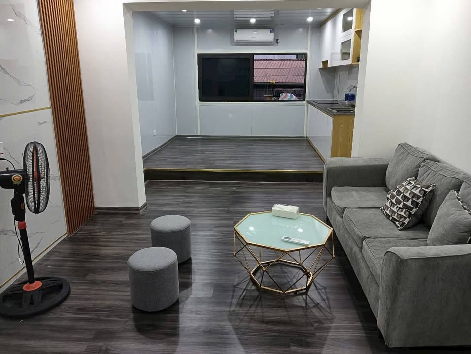 Căn hộ tập thể Hồng Mai, Hai Bà Trưng 90m² giá 9 triệu - Full nội thất, chỉ cần xách vali vào ở!