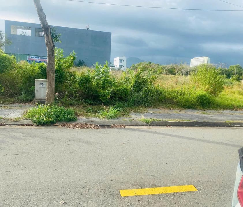 Bán FrontHouse mặt tiền Lương Hữu Khánh 102m² giá chỉ 2.45 tỷ - Pháp lý sổ đỏ chính chủ!