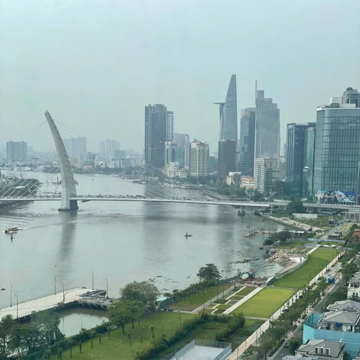 Căn hộ Vinhomes Golden River Bason quận 1, 70m² giá 17.6 tỷ - View sông tuyệt đẹp!