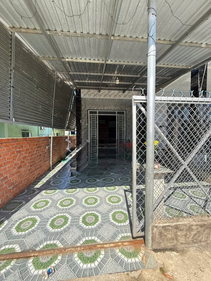 Nhà mặt tiền nhựa Gò Dầu 125m² giá 700 triệu - Cần bán gấp chính chủ!