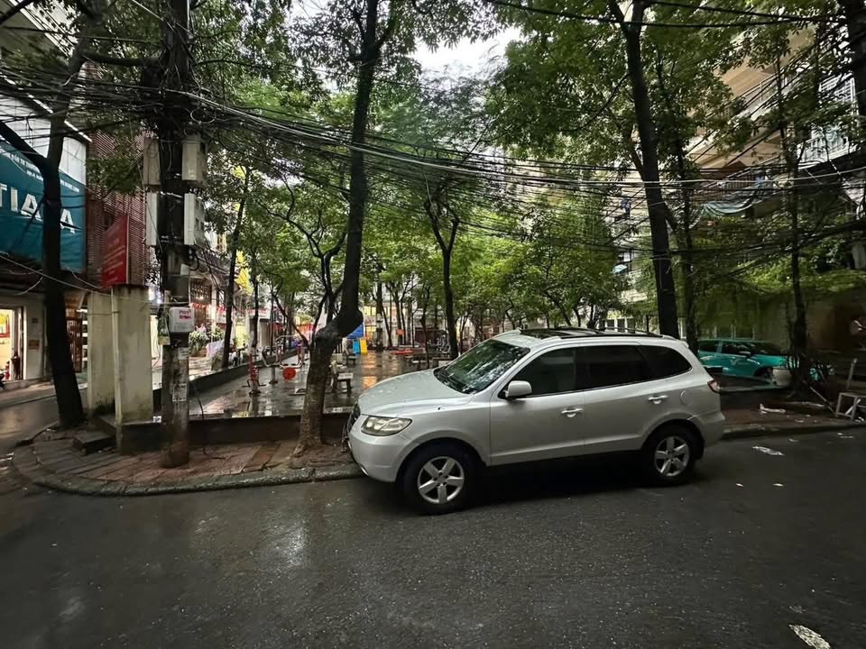 Nhà mặt phố Linh Lang, Ba Đình 50m² giá 20.5 tỷ - Đầu tư sinh lời ngay!