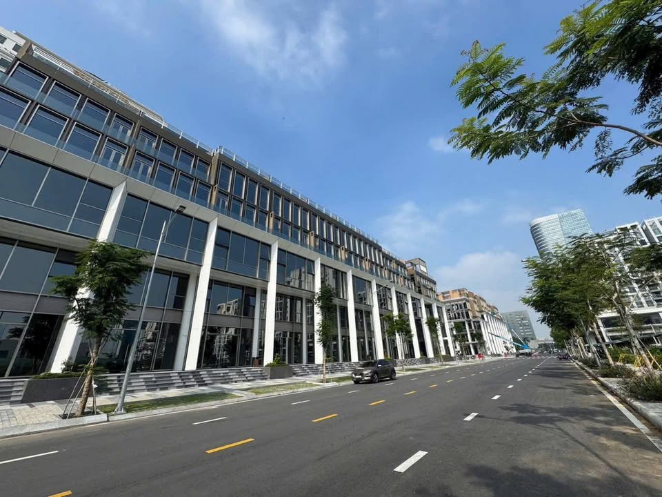 Shophouse L'arcade 2 Phú Mỹ Hưng 435m² giá 98 tỷ - Đầu tư sinh lời ngay!