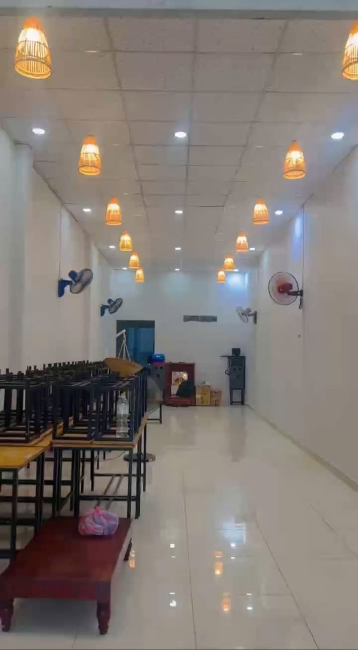 Cho thuê nhà mặt tiền Hà Huy Giáp, quận 12, diện tích 135m² - Kinh doanh sầm uất, giá 13 triệu/tháng!