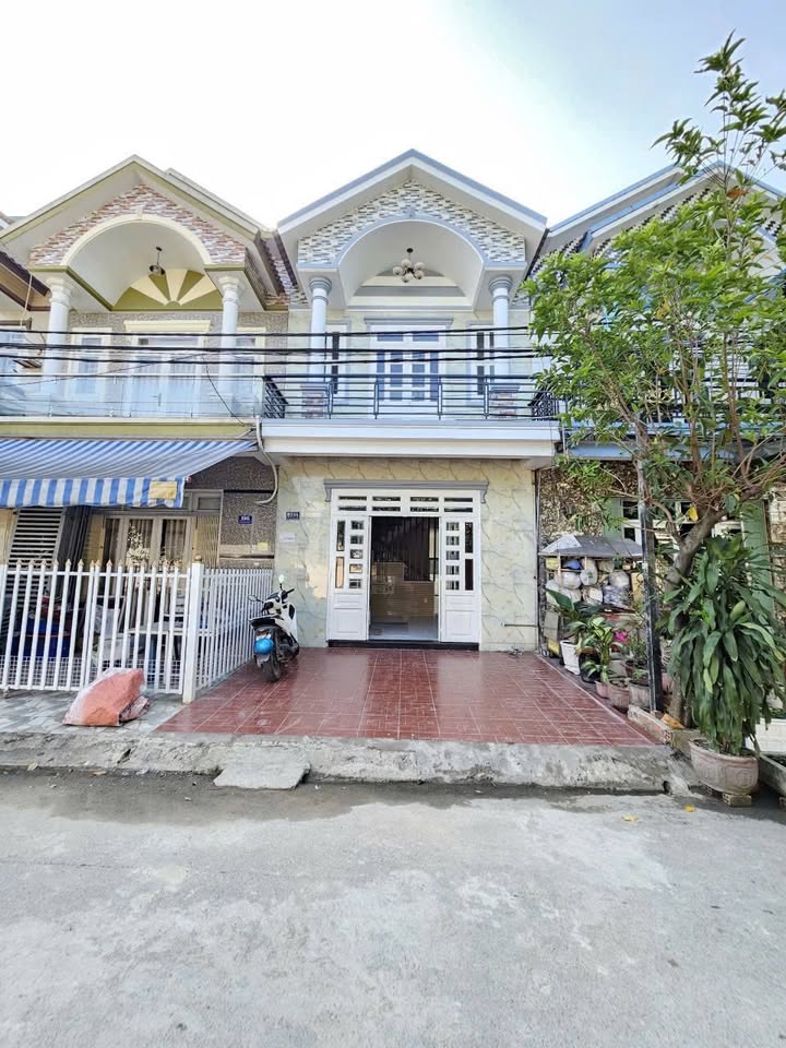 Nhà 1 trệt 1 lầu tại Bình Hòa, Thuận An 99m² giá 5 tỷ - Sổ hồng hoàn công!