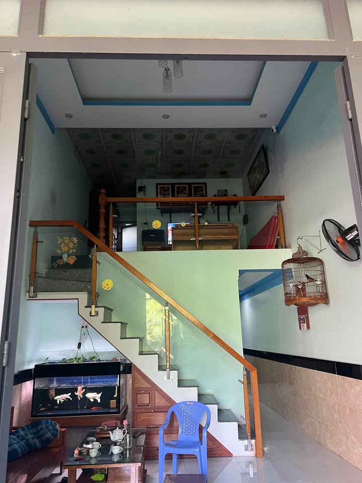 Nhà gác lửng Dĩ An 50m² giá 1.3 tỷ - Khu dân cư an ninh, tiện ích đầy đủ!