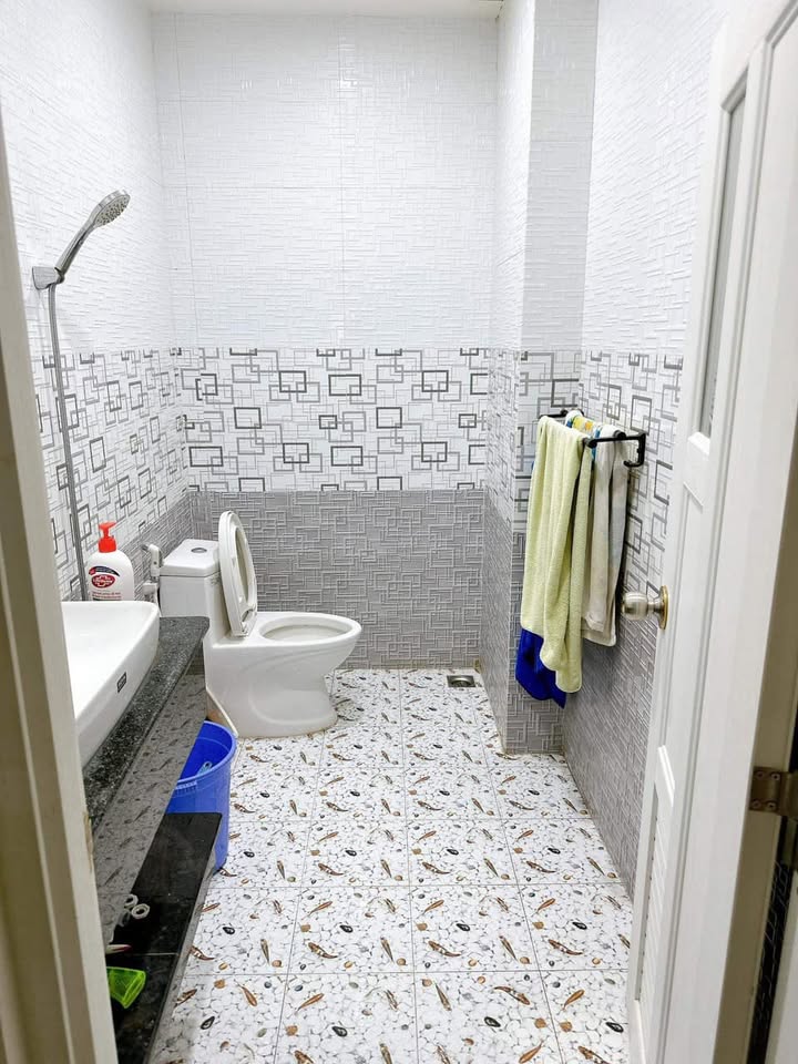 Nhà mặt tiền đường Quang Trung, Rạch Giá 49m² giá 2.6 tỷ - Đầu tư sinh lời ngay!