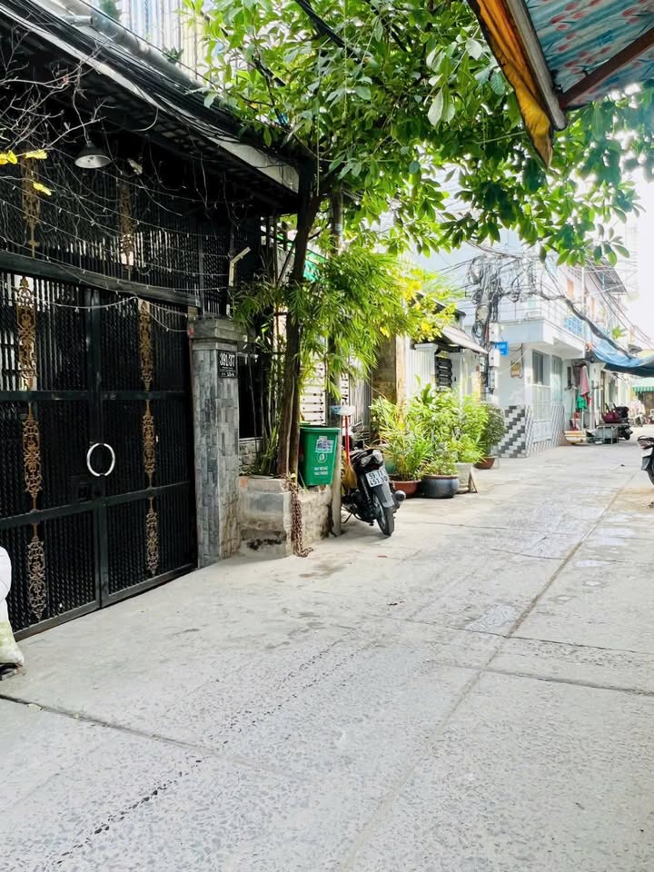 Nhà 2 tầng Bùi Văn Ba, Quận 7, 85m² - Đầu tư giữ tiền lý tưởng!