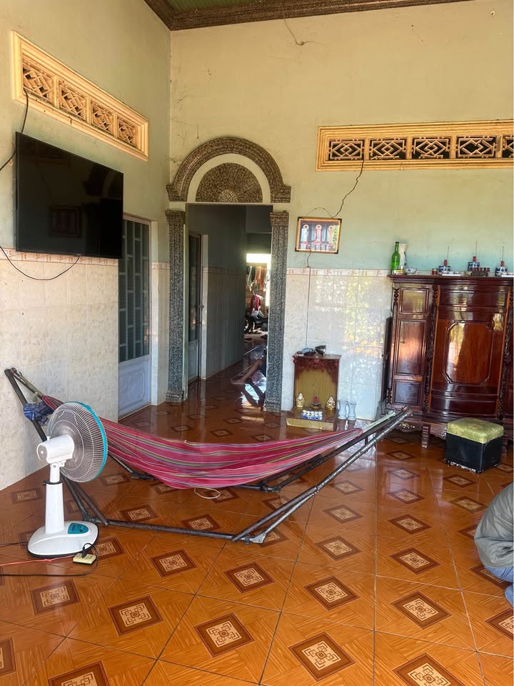 Nhà riêng Làng Ba, Tiến Thành 555m² giá 1.05 tỷ - Vị trí đắc địa, sổ hồng chính chủ!