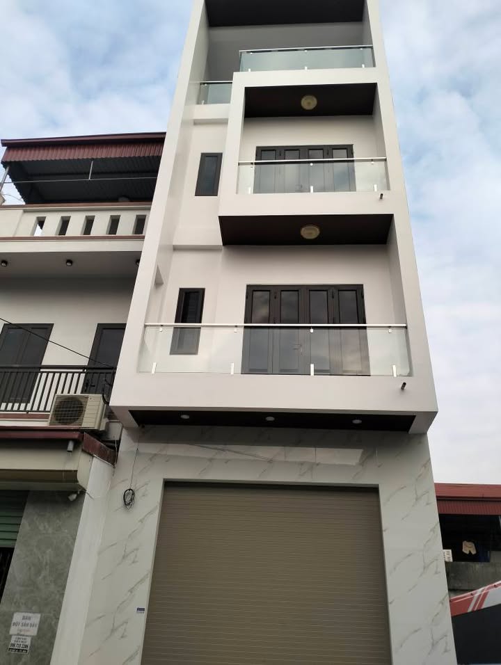 Nhà 4 tầng mặt đường Trần Nhân Tông 57m² giá 4 tỷ - Thiết kế hiện đại, công năng tối ưu!