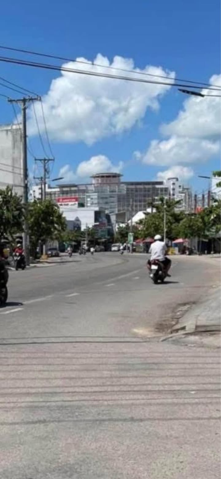 Đất nền Mỹ Phước An Giang 200m² giá 8 tỷ - Vị trí đắc địa gần khách sạn