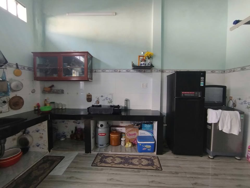 Bán khu nhà nghỉ Phú Tân - Bến Tre 202,7m² giá 3,3 tỷ - Kinh doanh ổn định!