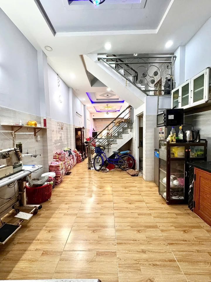 Nhà phố Bình Hưng Hòa A, Bình Tân 56m² giá 5.05 tỷ - Vị trí đắc địa gần Aeon Tân Phú!