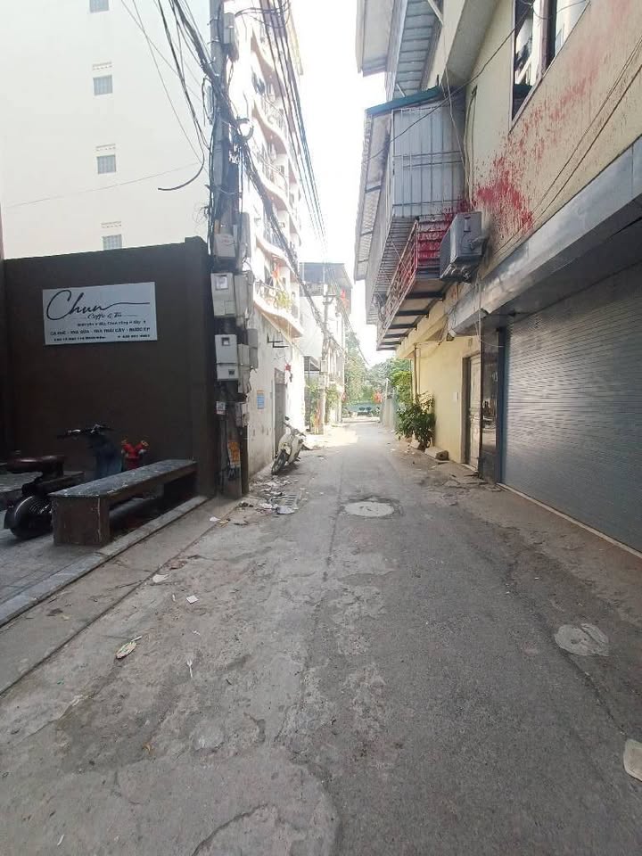 Nhà 8 tầng Mễ Trì 35m² giá 11 tỷ - Full nội thất, ô tô đỗ cửa!