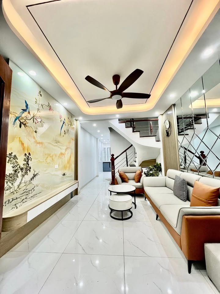 Nhà 5 tầng Mỹ Đình 40m² giá thỏa thuận - Đón Tết tại trung tâm!