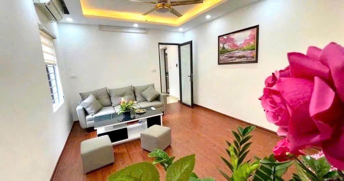 Căn hộ Tập thể Bạch Mai, quận Hai Bà Trưng, 68m² giá 4.12 tỷ - Lô góc thoáng sáng, ô tô đỗ cổng!