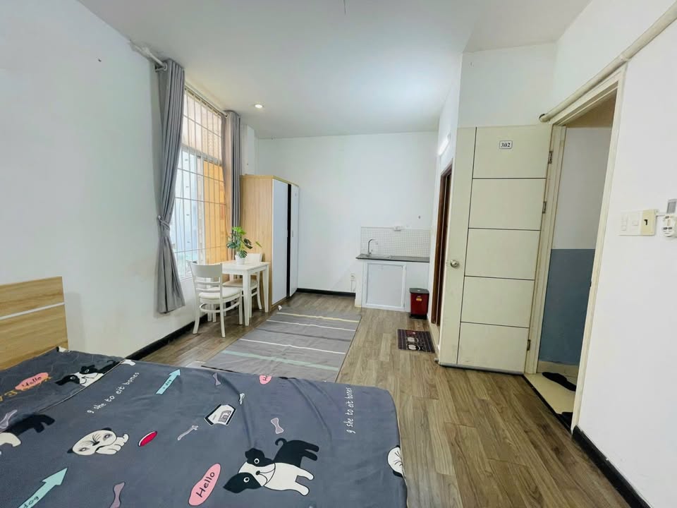 Căn hộ Hoàng Sa Quận 3 45m² giá 5.5 triệu - Full nội thất, cửa sổ trời thoáng mát!