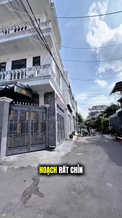 Nhà phố Biên Hòa 240m² giá 4.4 tỷ - Dọn vào ở ngay, không cần sửa chữa!