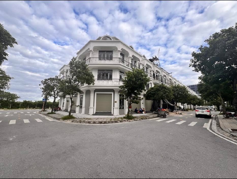 Shophouse 95m² đường Cổ Loa Đông Anh giá 16 tỷ - Tiềm năng tăng giá mạnh!