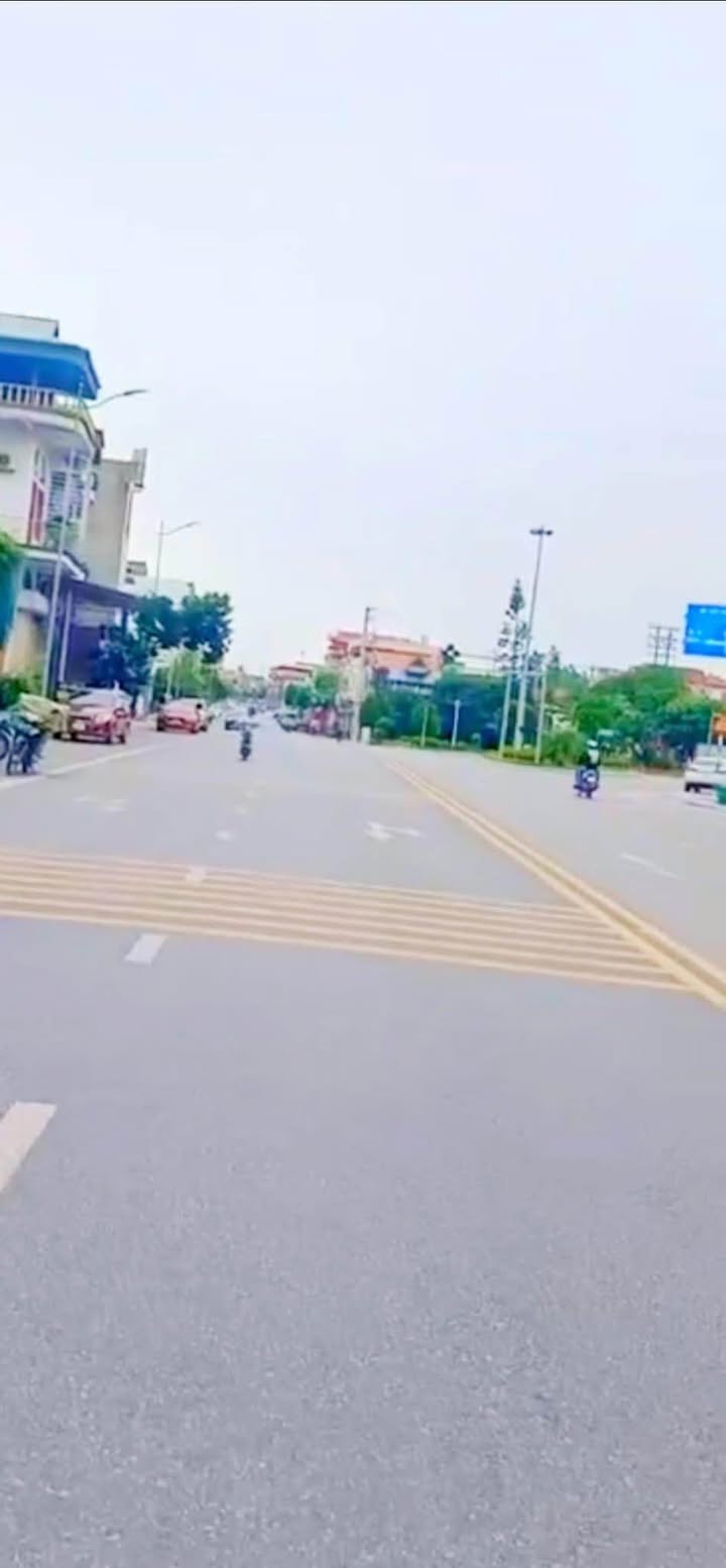 Đất nền Quang Trung Uông Bí 95m² giá 1.6 tỷ - Lô đất đẹp, tiện ích xung quanh đầy đủ!