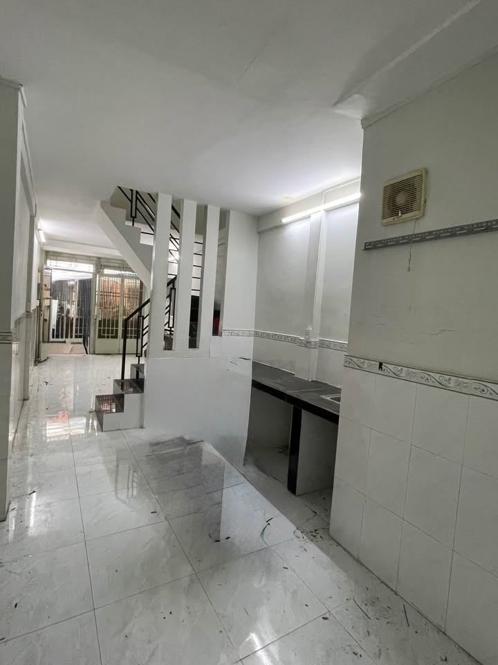 Nhà bán Quận 10 - 28m² giá 4.6 tỷ - Không gian gọn gàng, vào ở ngay!