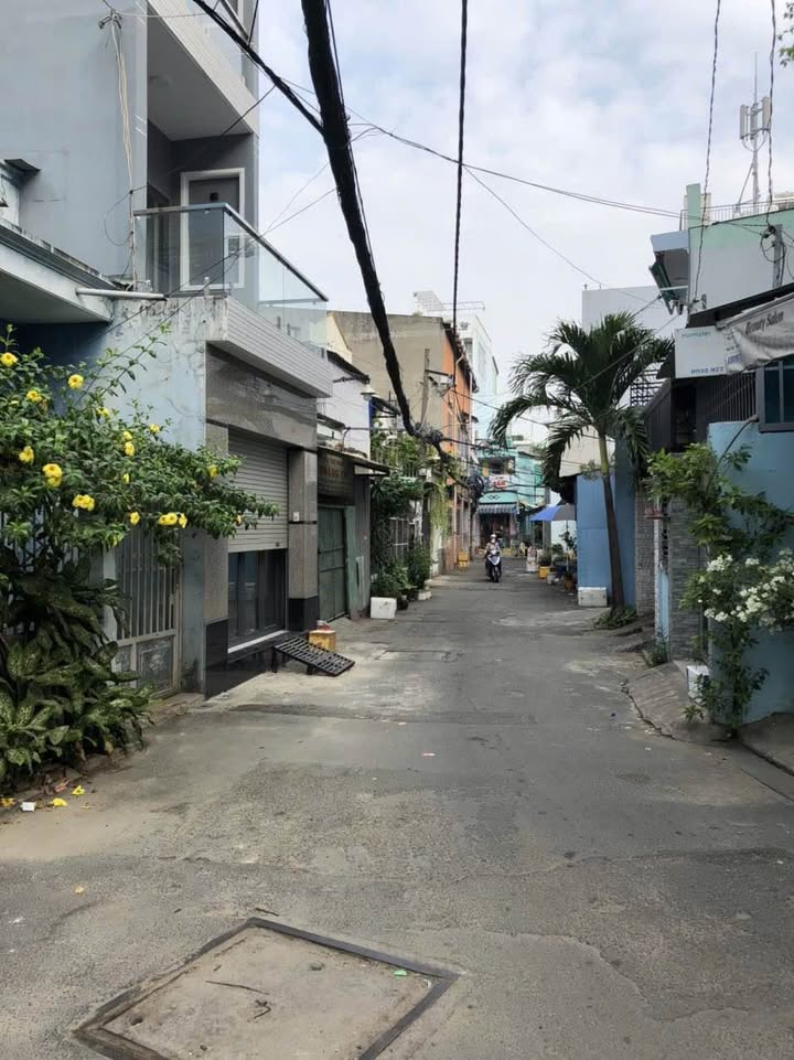 Nhà phố 3 tầng đường Sơn Kỳ, quận Tân Phú, 176m² giá 6 tỷ - Nhà mới đẹp, ở ngay!