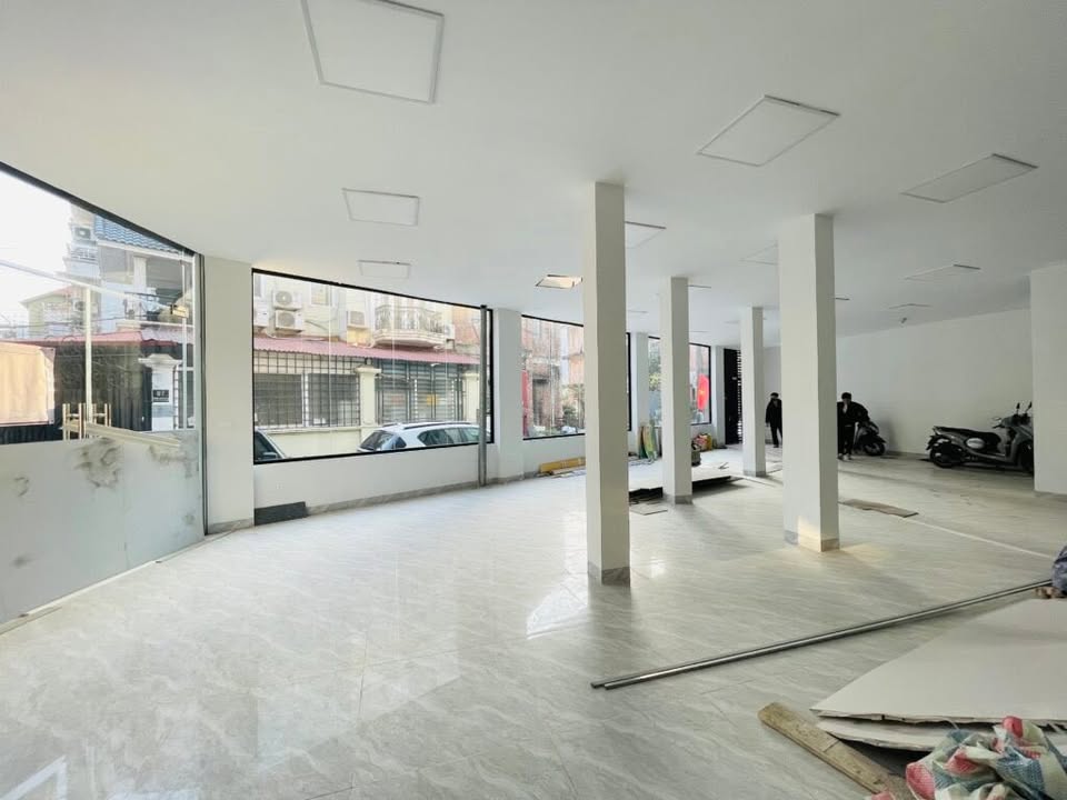 Shophouse cho thuê tại Cổ Nhuế, 141m² - Vị trí đắc địa, phù hợp kinh doanh!