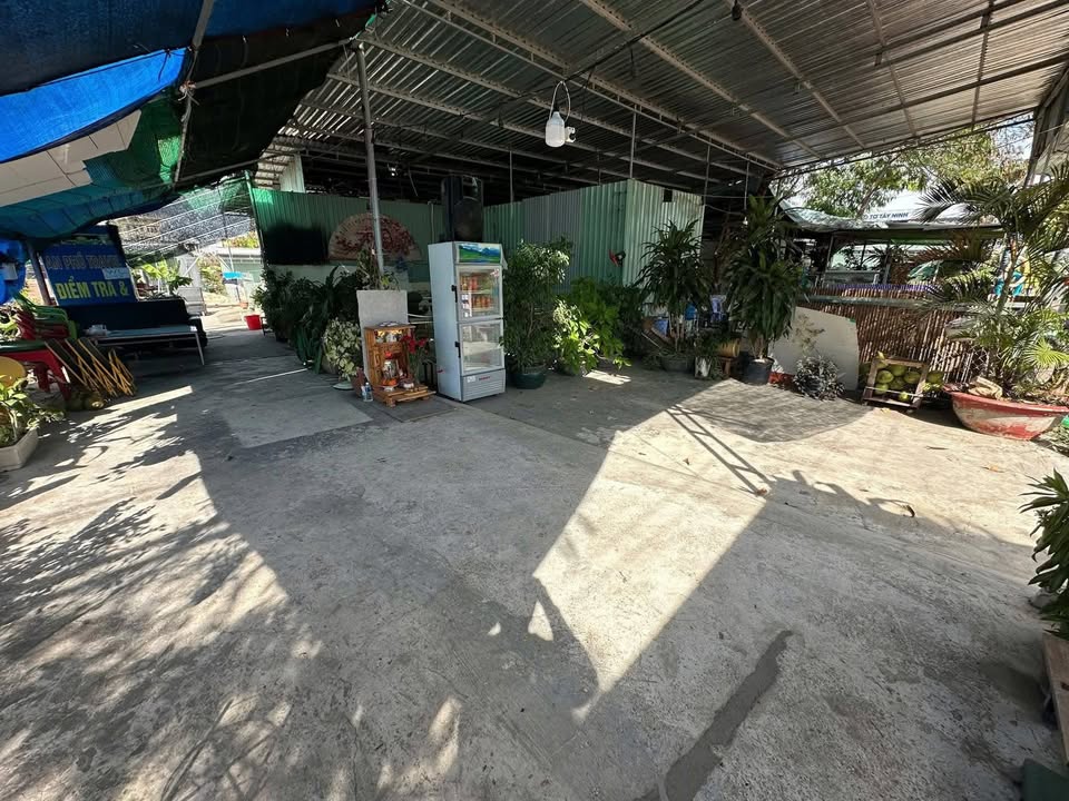 Mặt bằng kinh doanh Đường Hùng Vương Phan Thiết 100m² - Giá thuê chỉ 4.5 triệu/tháng!