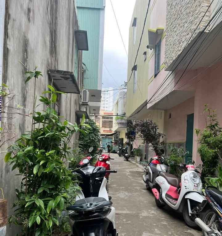 Nhà hẻm Ngô Mây, P. Nguyễn Văn Cừ, Quy Nhơn 48m² giá 2.25 tỷ - Chính chủ, thuận tiện di chuyển!
