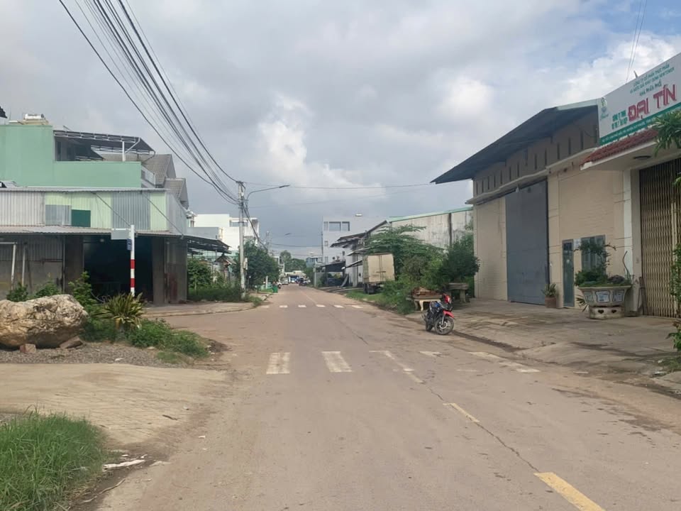 Đất nền góc 2 mặt tiền khu Nhà hàng Hoàng Long, Diêu Trì, Tuy Phước - 127m² chỉ 2 tỷ!
