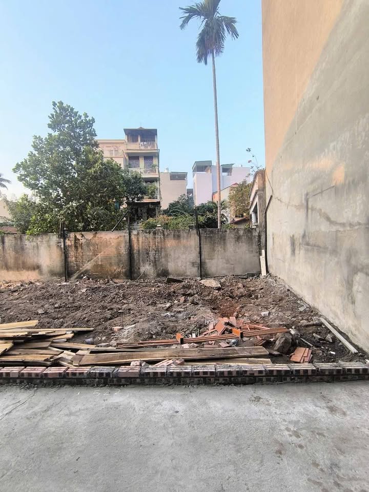 Đất đẹp Định Công 70m² giá 10.5 tỷ - Sổ đỏ chính chủ, ô tô vào tận nơi!