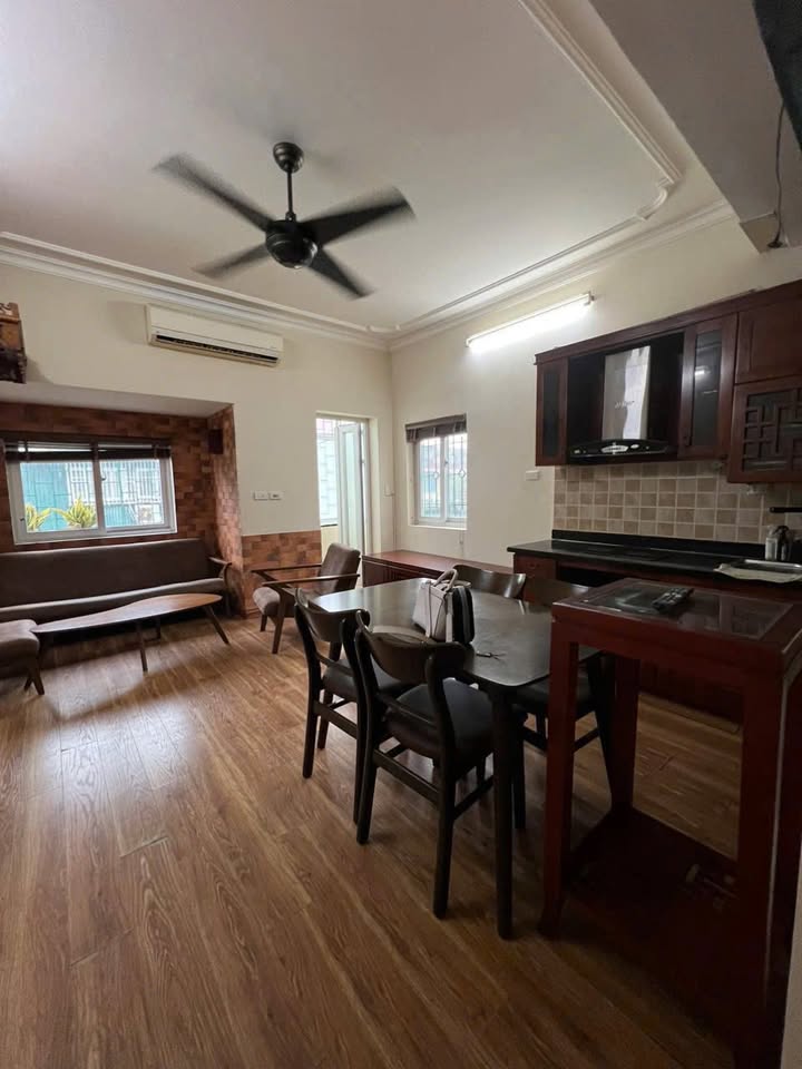 Căn hộ chung cư TT Ngân Hàng Đống Đa 75m² giá 11 triệu - Full nội thất sang trọng!