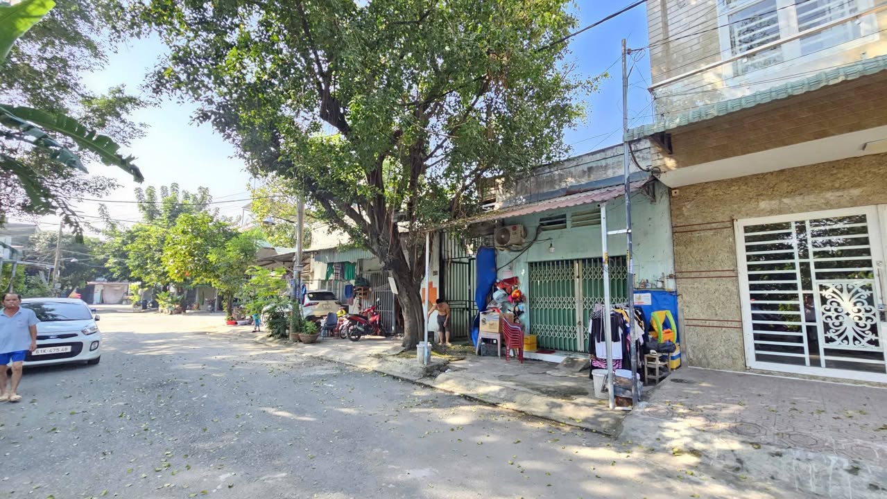 Nhà 4 tầng gần chợ Phú Phong 102.7m² giá 4.6 tỷ - Sổ hồng hoàn công, chính chủ!