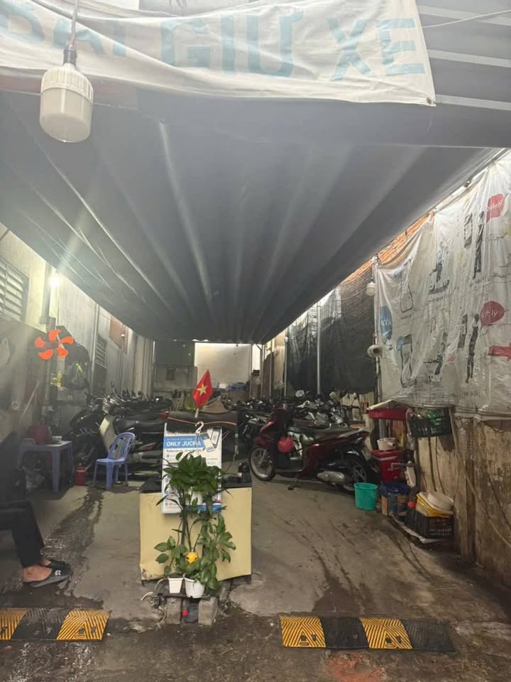 Mặt tiền Thụt Hai Bà Trưng, Quận 1, 125m² giá 29 tỷ - Tiện kinh doanh đa dạng!