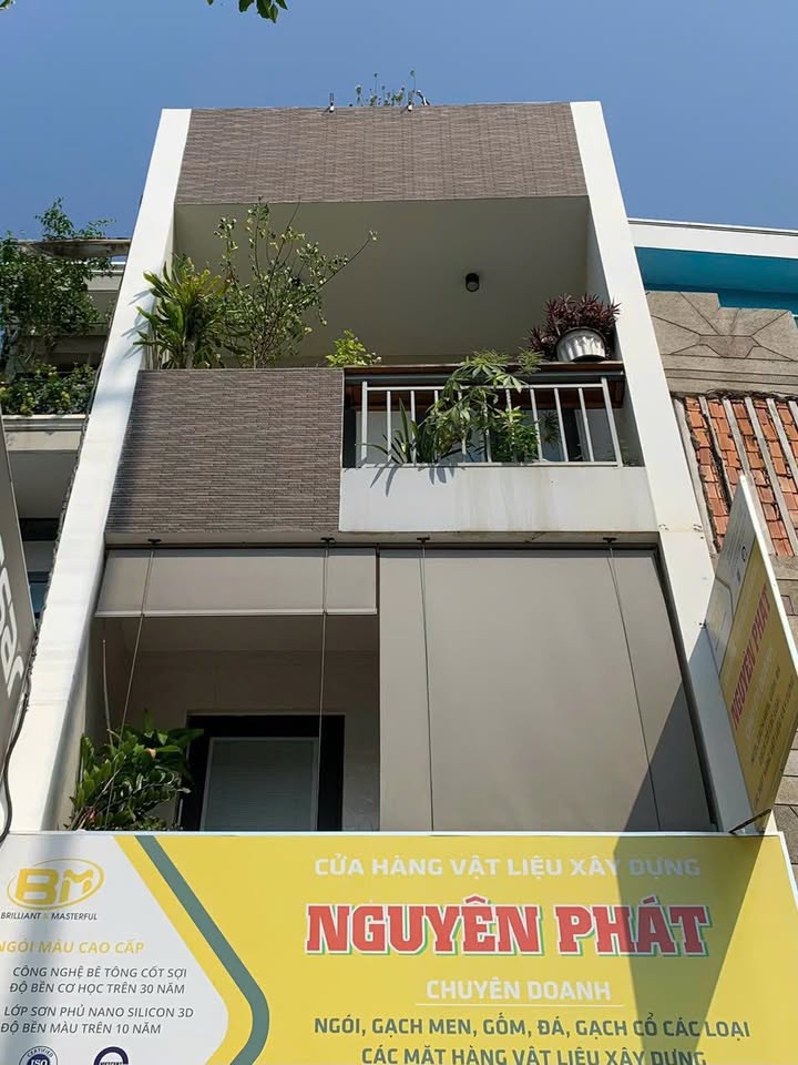 Mặt bằng kinh doanh quận 1 62.9m² giá 13 triệu - Nhà mới xây, trang bị đầy đủ!