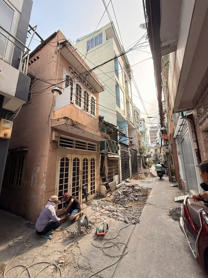 Nhà Hẻm Nam Kỳ Khởi Nghĩa Quận 3 43m² giá 6.5 tỷ - Mặt tiền kinh doanh lý tưởng!