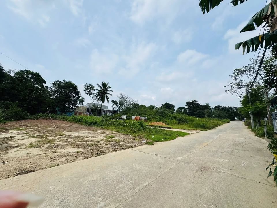 Đất nền Liên Chiểu Đà Nẵng 97m² giá 1.4 tỷ - Vị trí đắc địa, cơ hội đầu tư hấp dẫn!