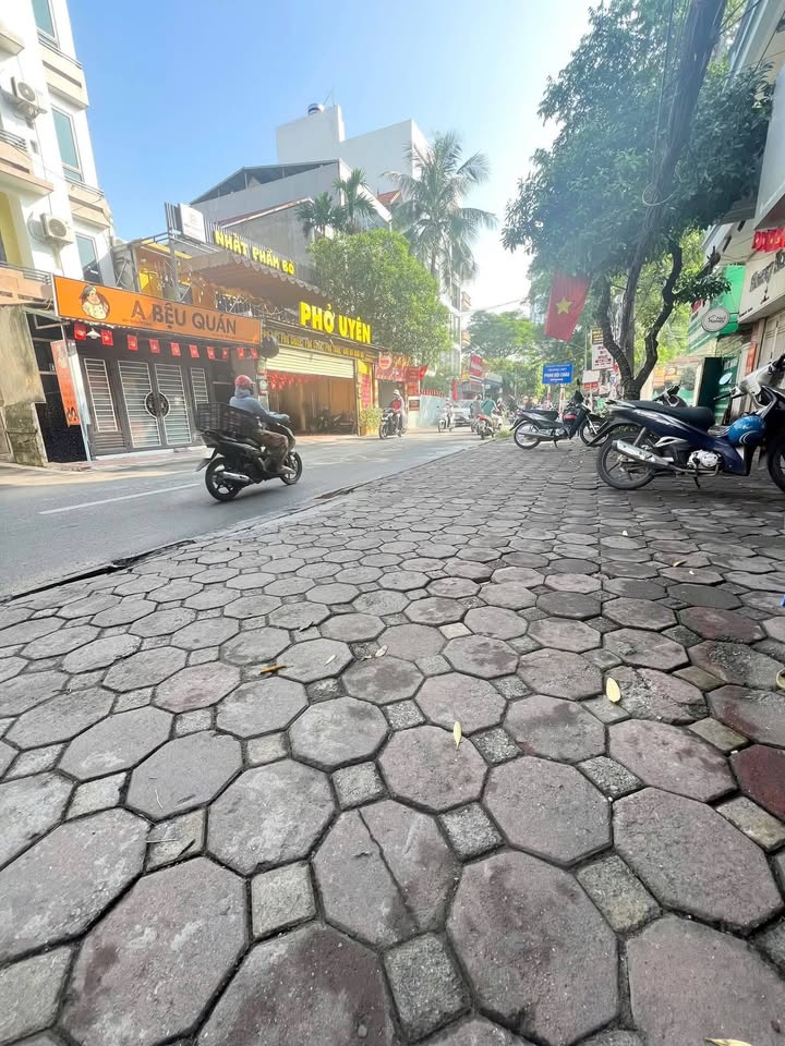 Nhà mặt phố 19/5 Văn Quán 46m² giá 23 tỷ - Kinh doanh đỉnh cao!