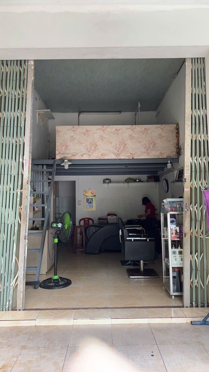 Phòng cho thuê mặt tiền đường Văn Cận, quận Cẩm Lệ, 35m² chỉ 4 triệu - Phù hợp cho kinh doanh!